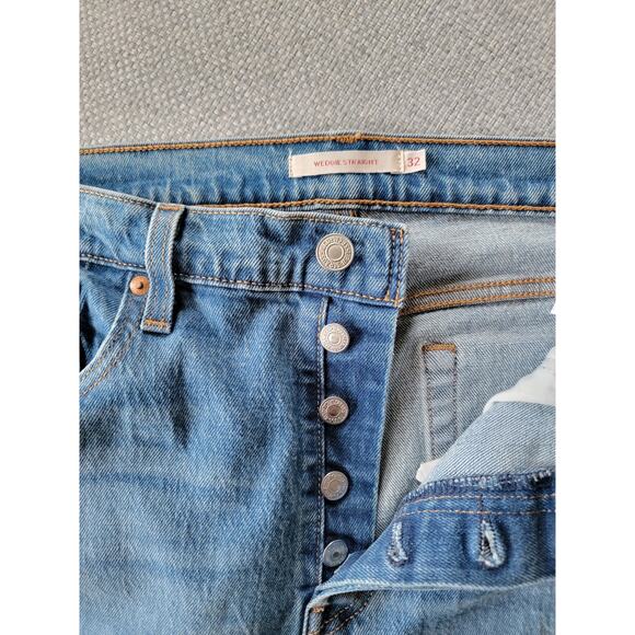 Levis Wedgie Straight Button Fly Jeans
32" - Picture 3 of 7